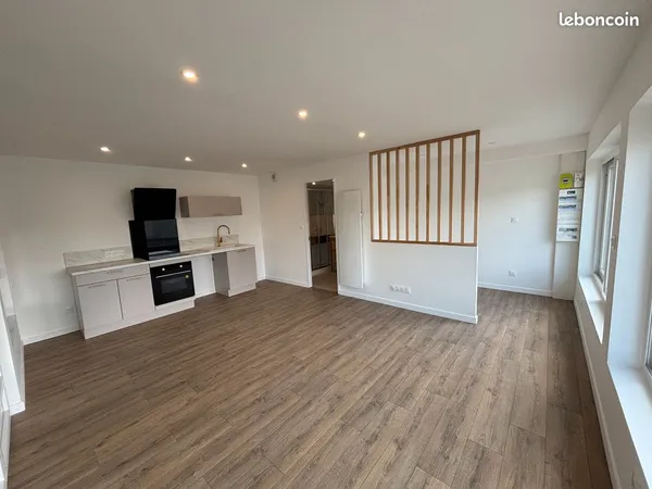 Studio avec coin nuit 30m2 parking + terrasse