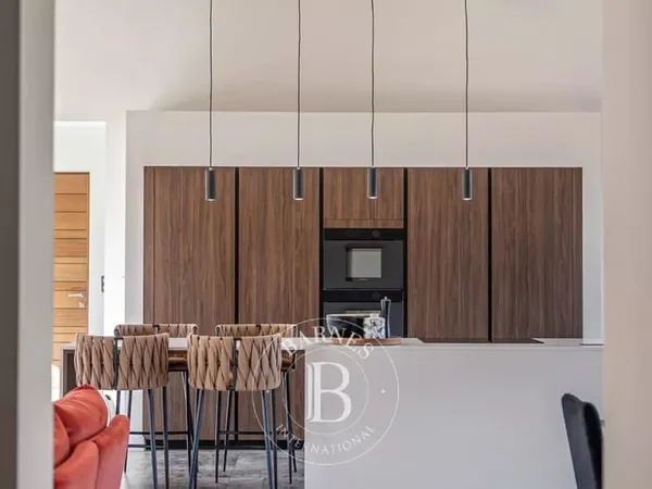 AIX EN PROVENCE NORD - MAISON CONTEMPORAINE DE PLAIN-PIED - 146m² (250m² SURFACE TOTALE) - JARDIN - 