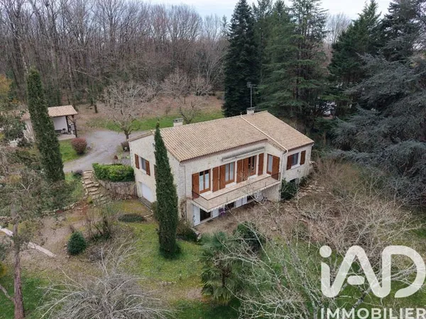 Maison avec appartements 440 m²