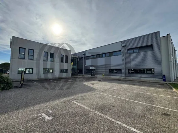 Local d'activité 3769 m²