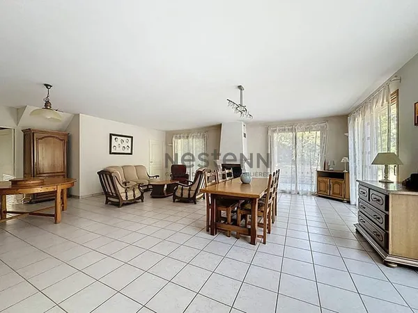 Maison familiale sur terrain de 2200m2 à vendre à Candé - plus de 200m2 - 4 chambres