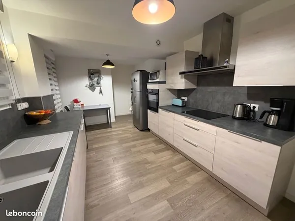 Maison 6 pièces 151 m²