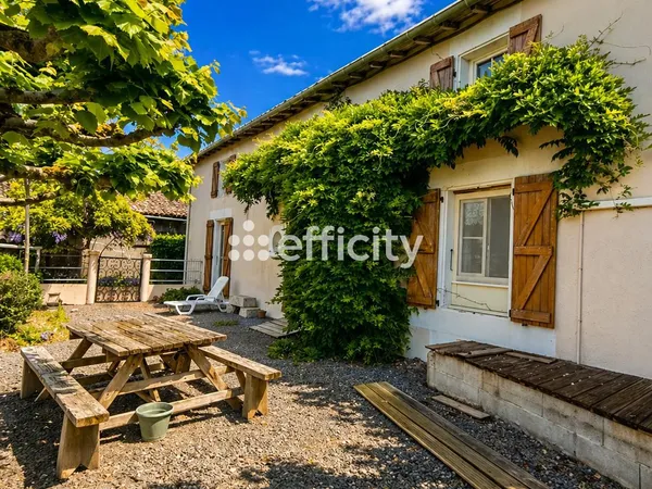 Maison 8 pièces 280 m²