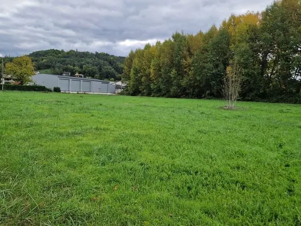 Terrain 9700 m²