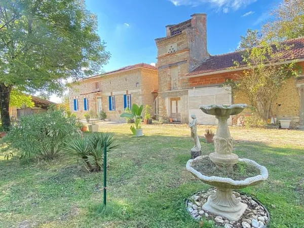 Maison 6 pièces 236 m²