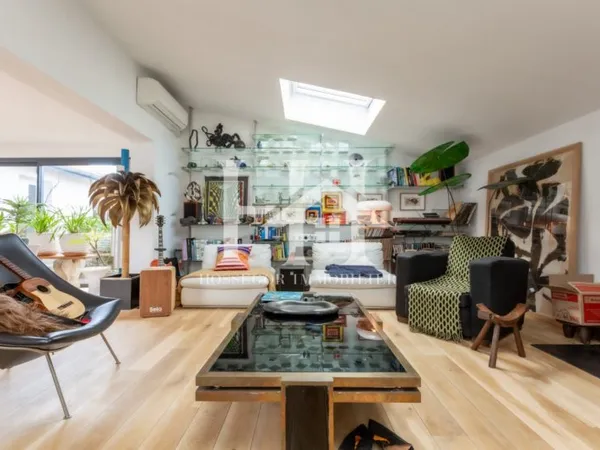 Potentiel exceptionnel - Bien immobilier mixte: local profession