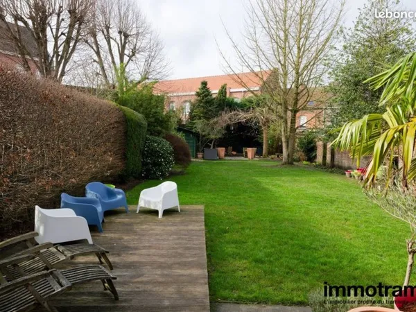 Maison 9 pièces 230 m²
