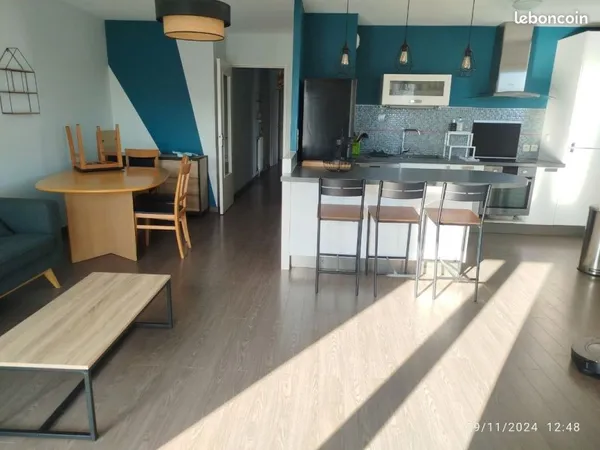 T4 meublé 82 m² avec balcon - Noyal-Châtillon-sur-Seiche