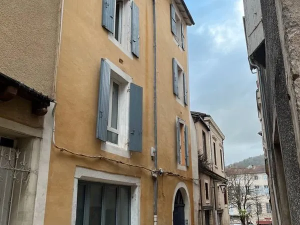 Grand T2 54m² Rez de chaussée centre ville