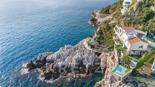 Villa 8 pièces 330 m²