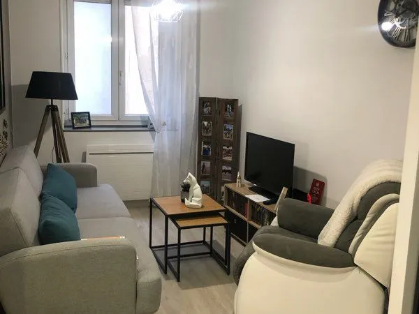 Loue Studio avec chambre séparée et garage