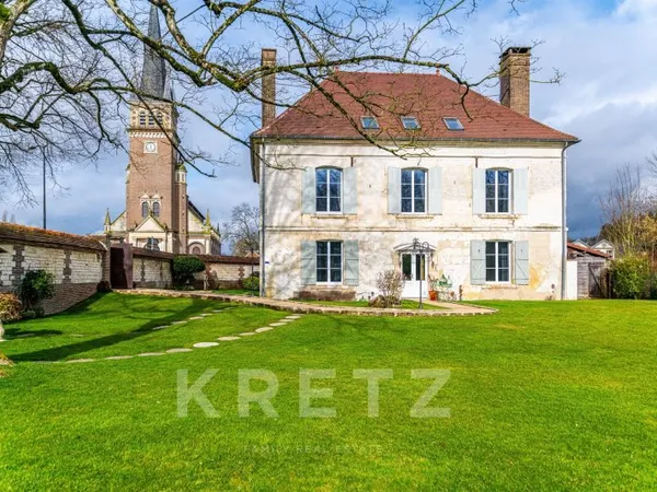 Demeure historique d'exception de 295 m2-Parc 2000 m2- Aube