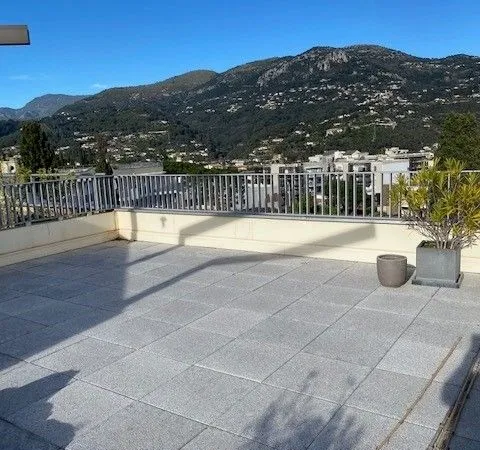 4 pièces Rooftop- 1600 - Carros les plans - dispo 1er juin 2026