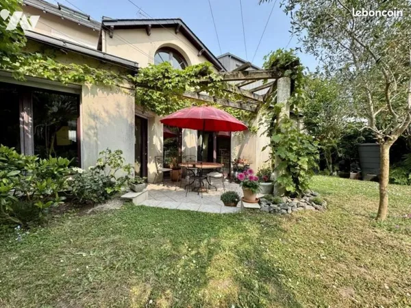 Maison 8 pièces 176 m²