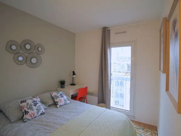 Chambre agréable et chaleureuse