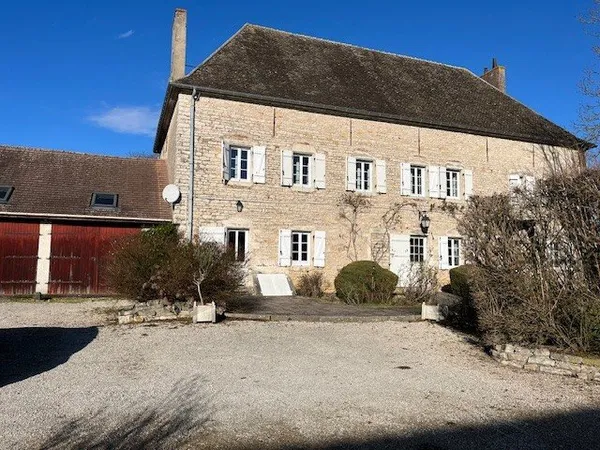 Propriété de caractère 300 m2 habitable