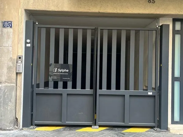 Parking voiture petite citadine