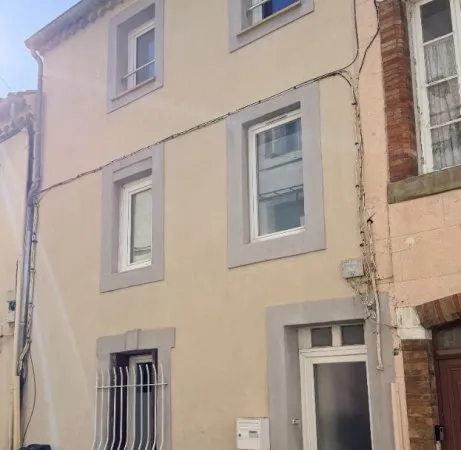 Maison de ville avec grande terrasse , Quartier des Capucins