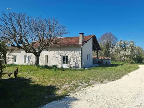 Campagne. proche Chalais ou Brossac