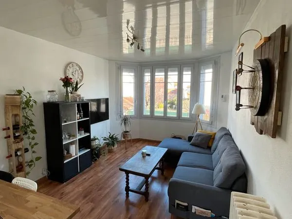Appartement t2 meuble quartier neuf soleil