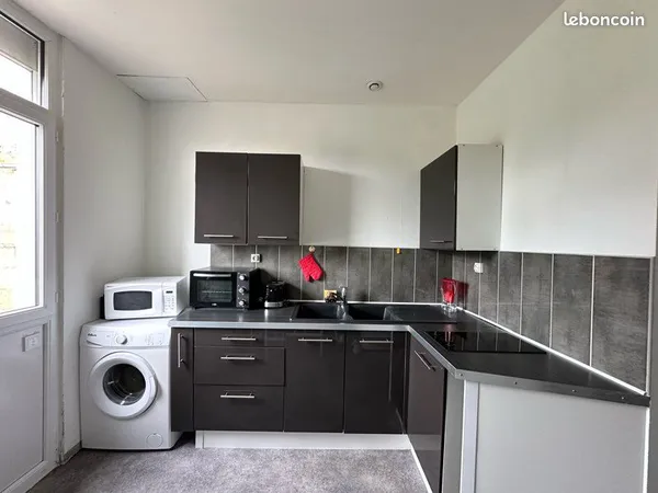 Appartement meublé 27m² - Proche Université / Hôpital - Charges incluses - Parking