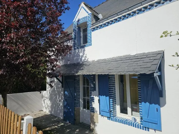 ? Maison de campagne avec voisins sympas? mais à quatre pat