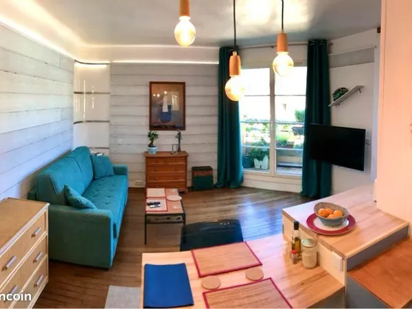Studio loué au mois