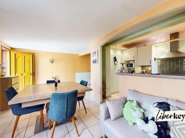 Appartement type 3 avec jardin et garage proche route de Lyon