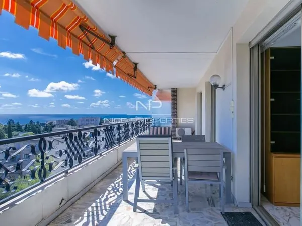 Magnifique 4 pièces de 110 m² avec grande terrasse et vue mer panoramique, Nice Fabron