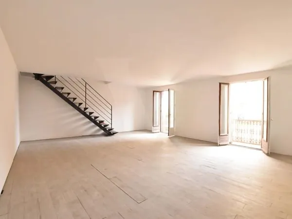 Maison divisée en deux lots - Fort potentiel d'investissement