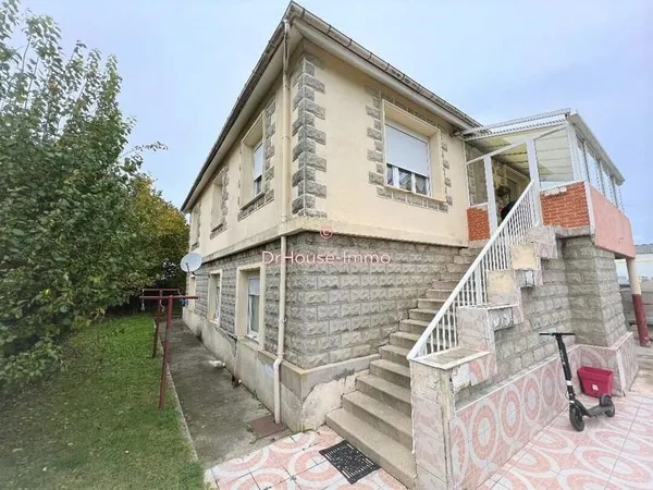 Belle Maison Familiale de 7 Pièces Avec Garage et Terrasse à Flers