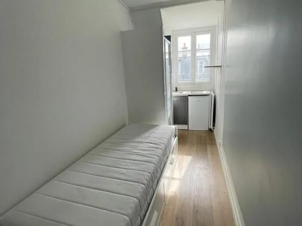 Chambre 1 pièce 24 m²
