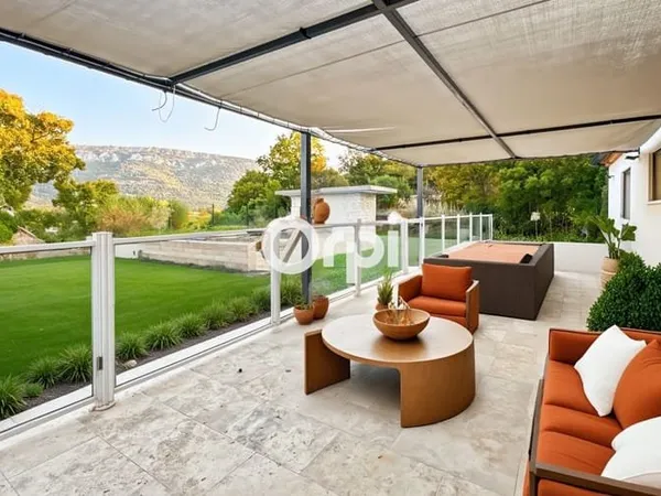 Maison 8 pièces 225 m²