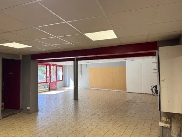LOCAL COMMERCIAL DISPONIBLE