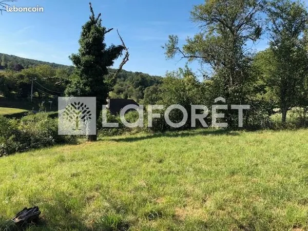 Terrain 1595 m² GY
