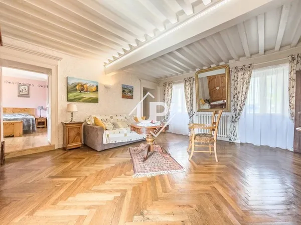 Appartement avec vue dégagée au coeur du village