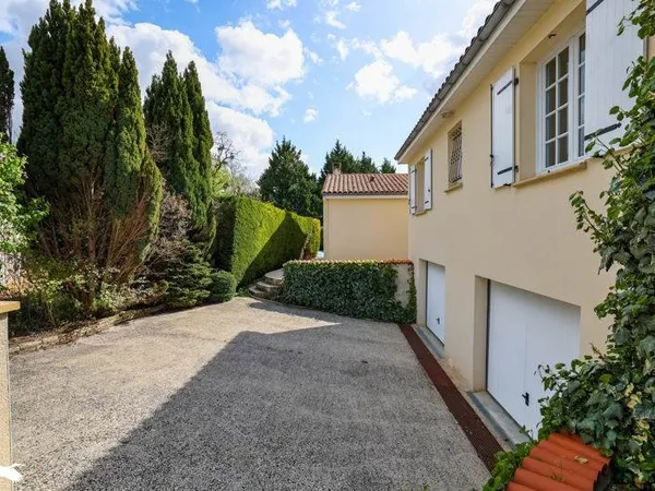 Maison 5 pièces 167 m²