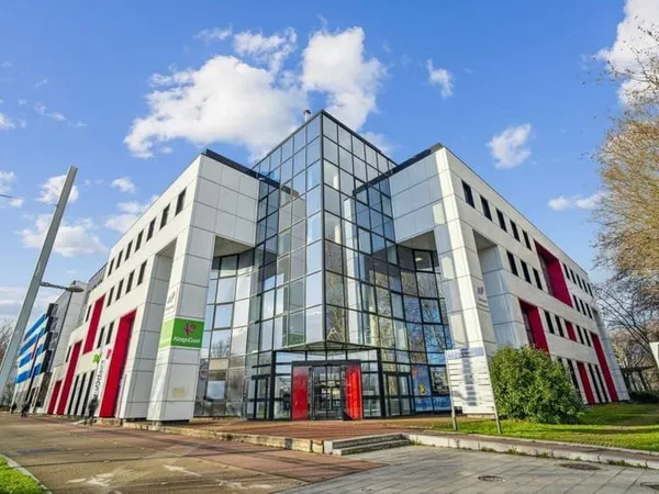 Bureaux 1 pièce 1900 m²