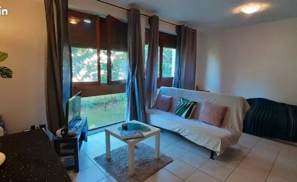 STUDIO MEUBLÉ DANS RÉSIDENCE DE STANDING (Versailles)