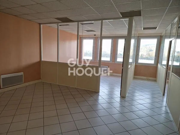 Local commercial Vienne 92.5 m2