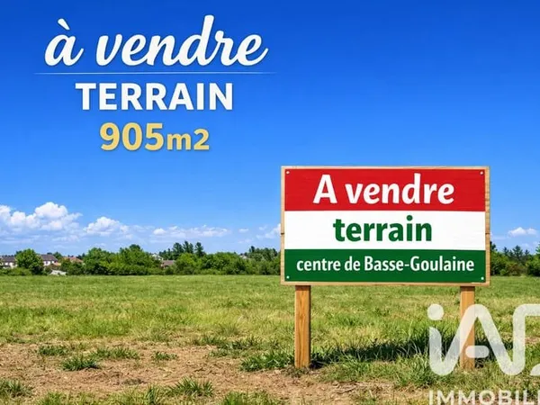 Terrain 905 m²