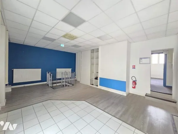 Local d'activités 125 m²