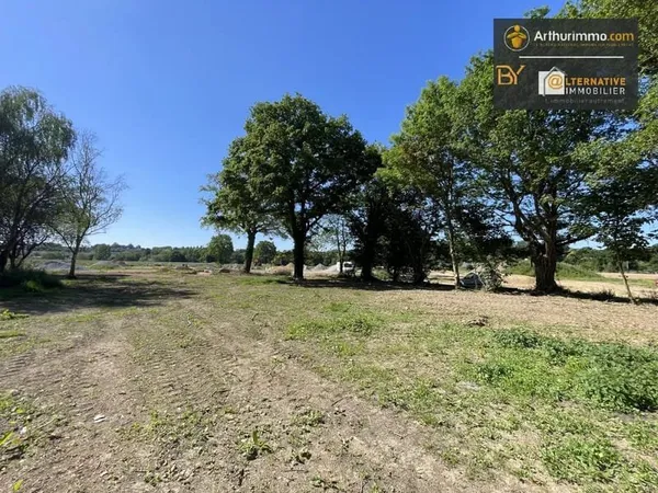 Terrain arboré libre de constructeur, vue dégagée plein sud, CHATEAUBOURG, 551 m²