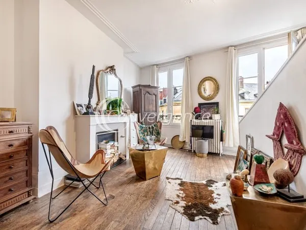 STUDIO PLACE D'AINE