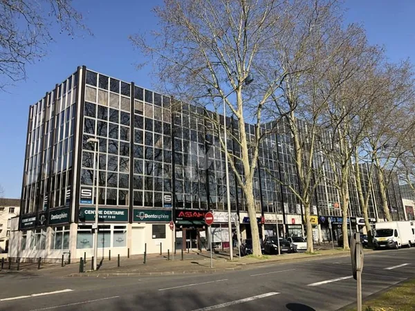 Local commercial 1396 m²