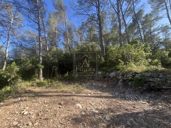 Terrain à bâtir de 1540 m2 avec permis accepté