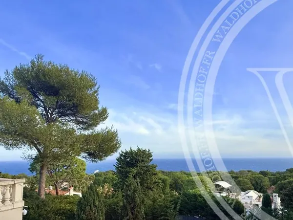Saint-Jean-Cap-Ferrat - Villa avec vue panoramique sur la mer et potentiel exceptionnel