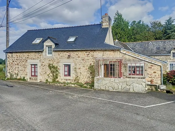 LONGERE A VENDRE CLEGUER