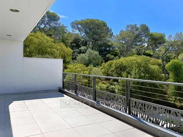 Appartement 5 pièces 153 m²