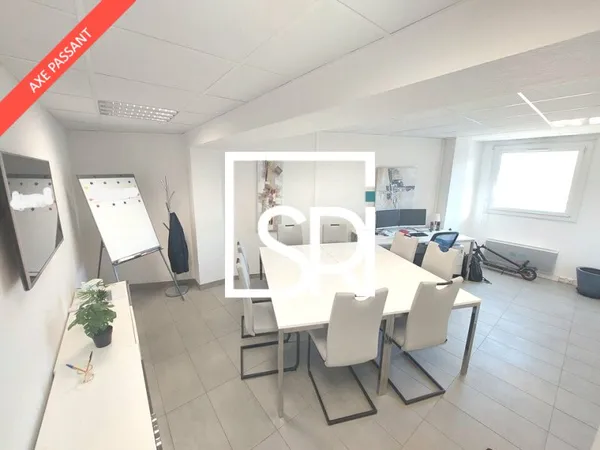 Local professionnel 120 m²